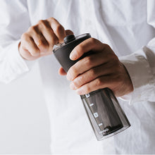 Բեռնել նկարը Gallery viewer-ում, Հարիո Մինի-Սլիմ Պլյուս Կերամիկական Ձեռքի Սրճաղաց